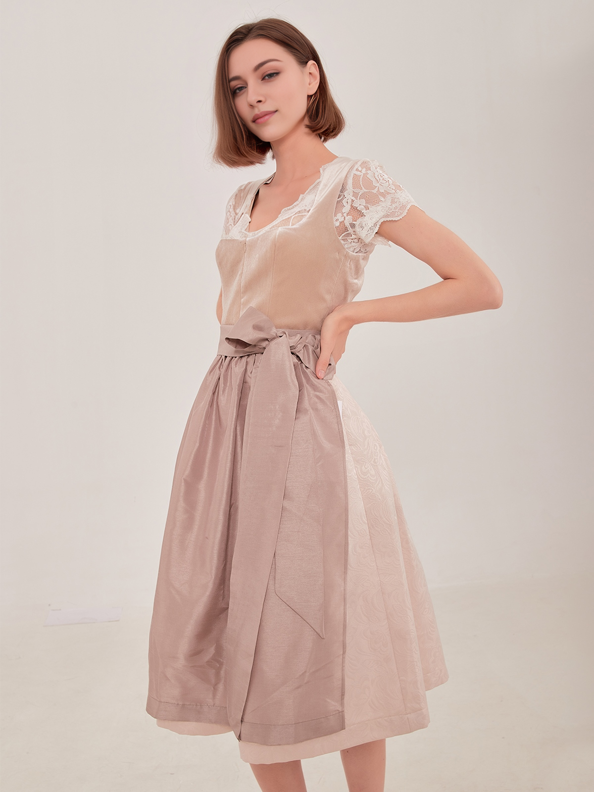 Dirndl in Hellblau