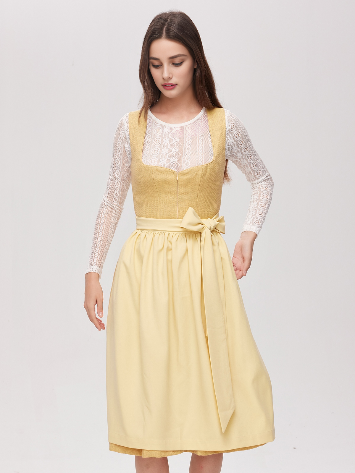 Modernes gelbes Dirndl mit feinen Details