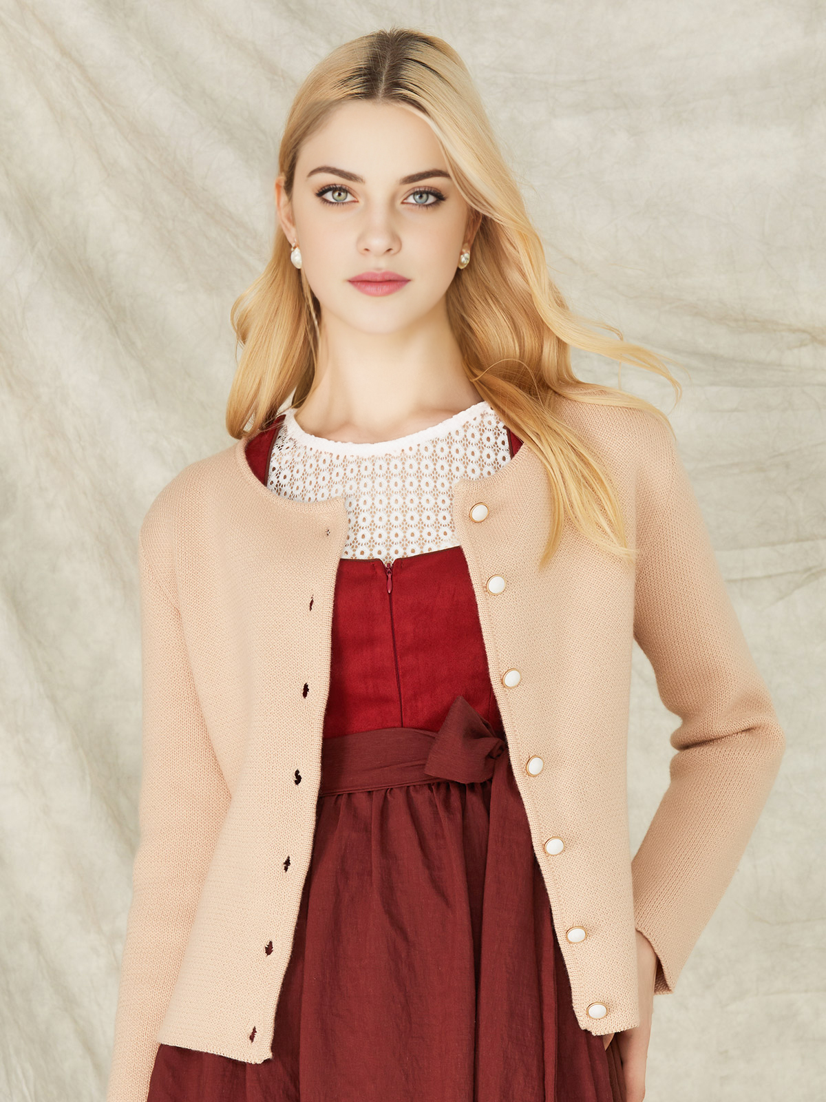 Dirndl in Braun mit Strick-Optik