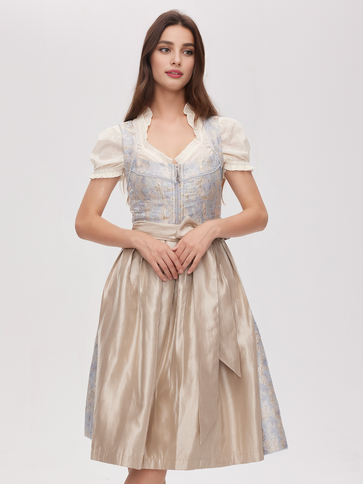 Elegantes blaues Dirndl mit Lochausschnitt-Bluse