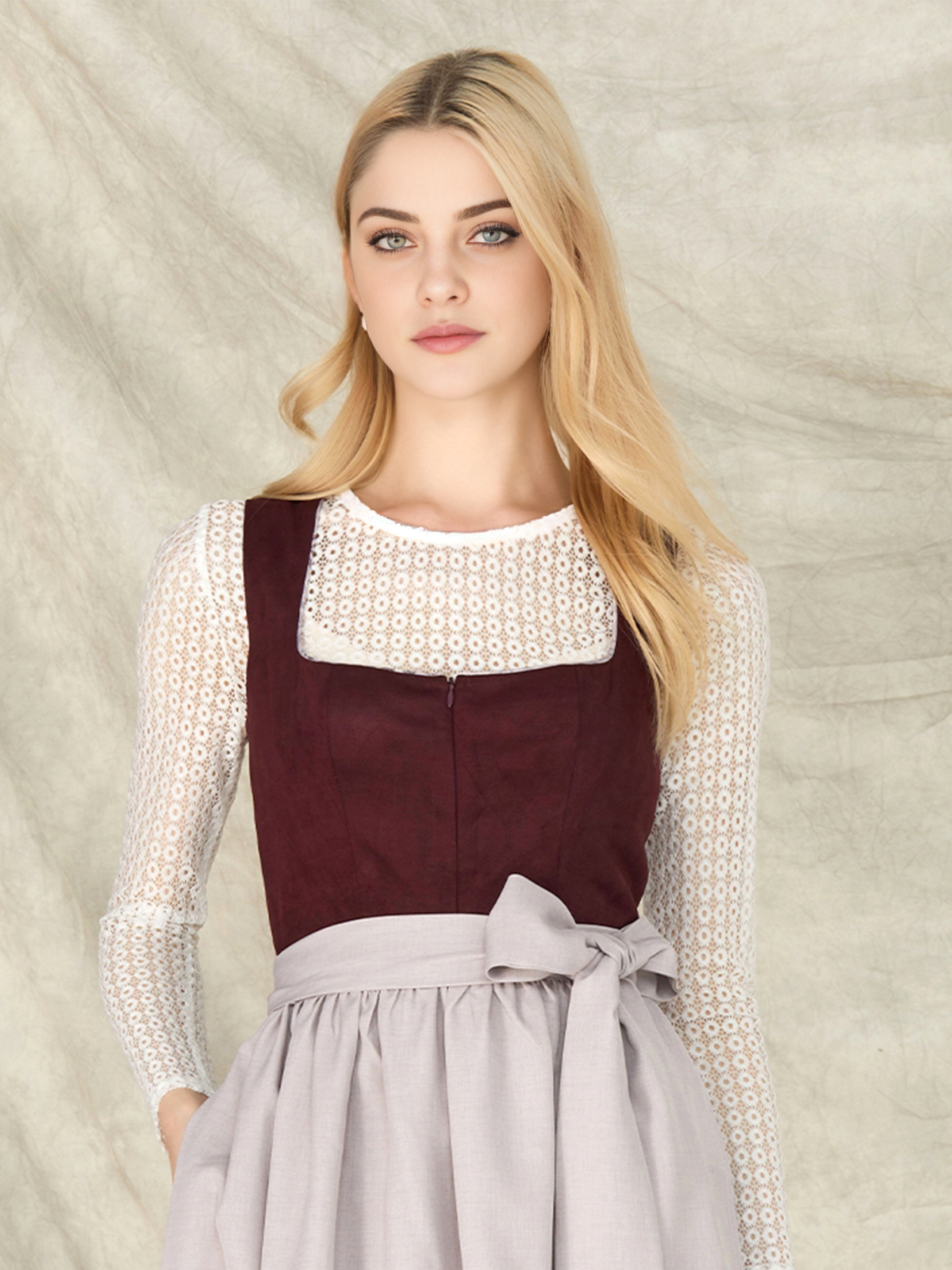 Dirndl Grau in eleganter Ausführung