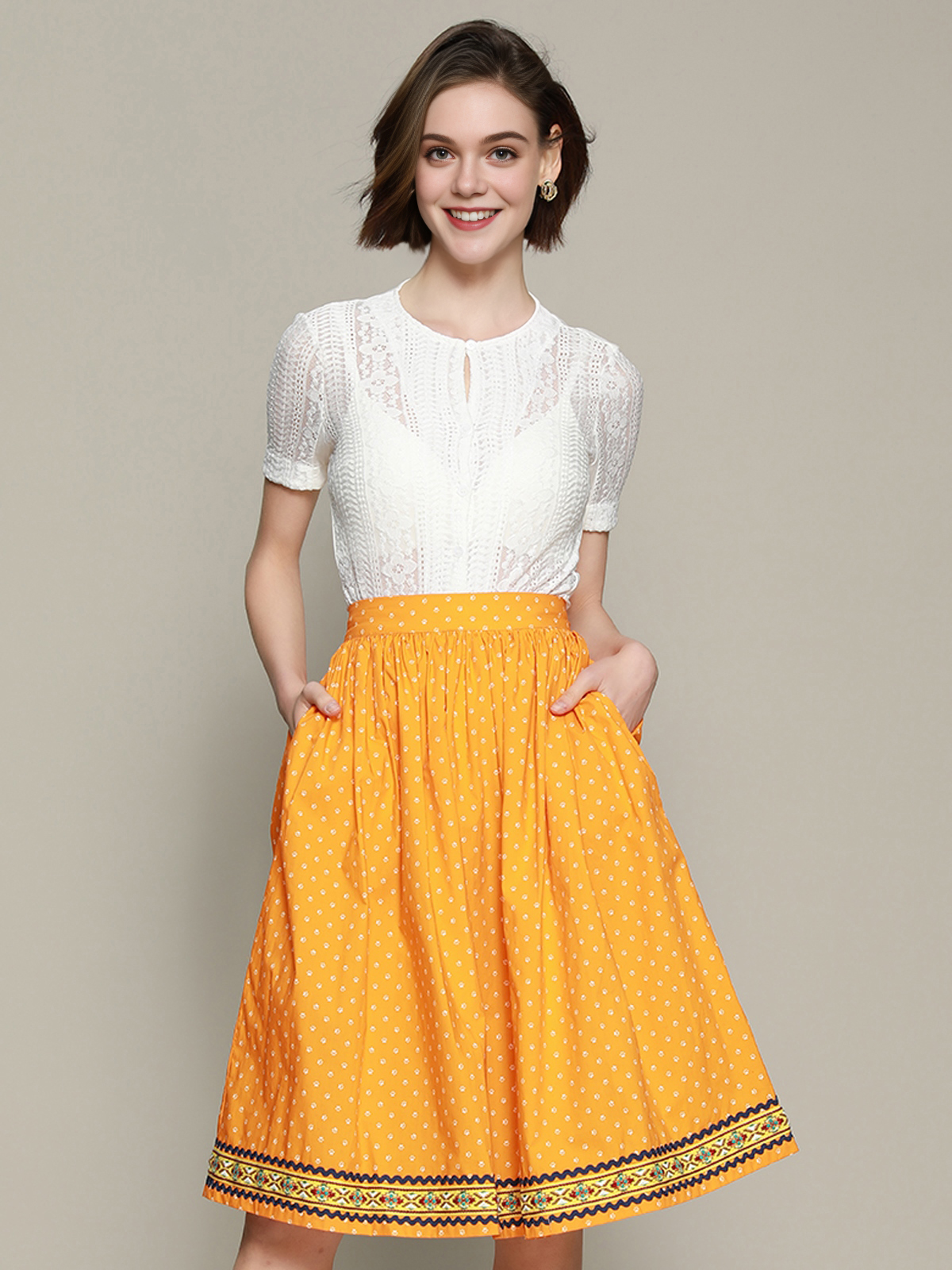Dirndl in Lila mit modernem Schnitt