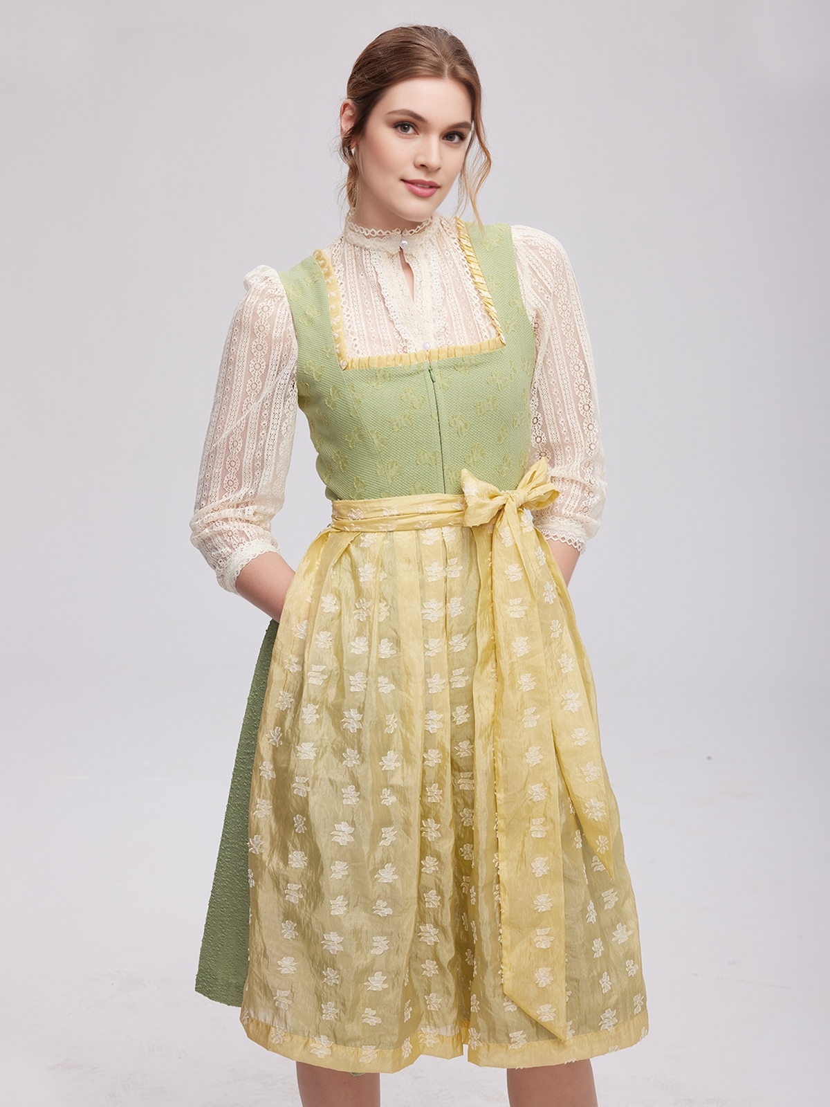 Ausschnitt Dirndl in Grün