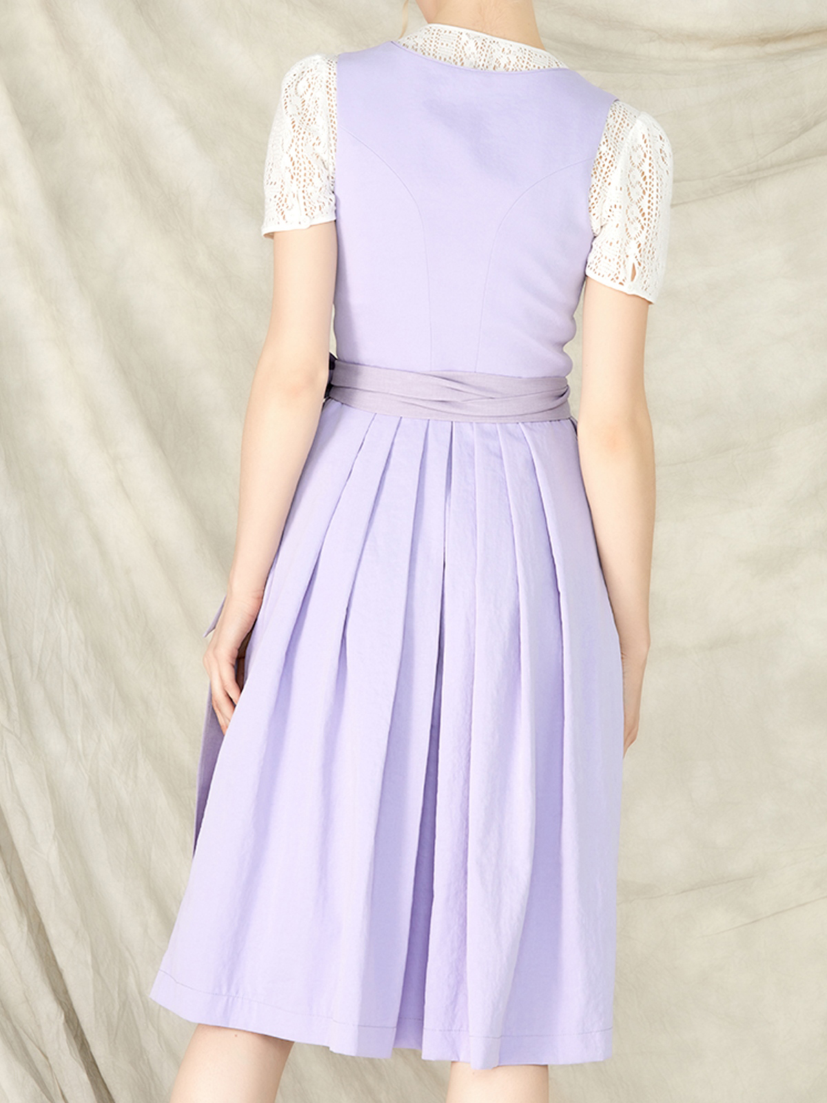 Ehreer Bluse in lila – zeitloser Stil mit modernem Twist