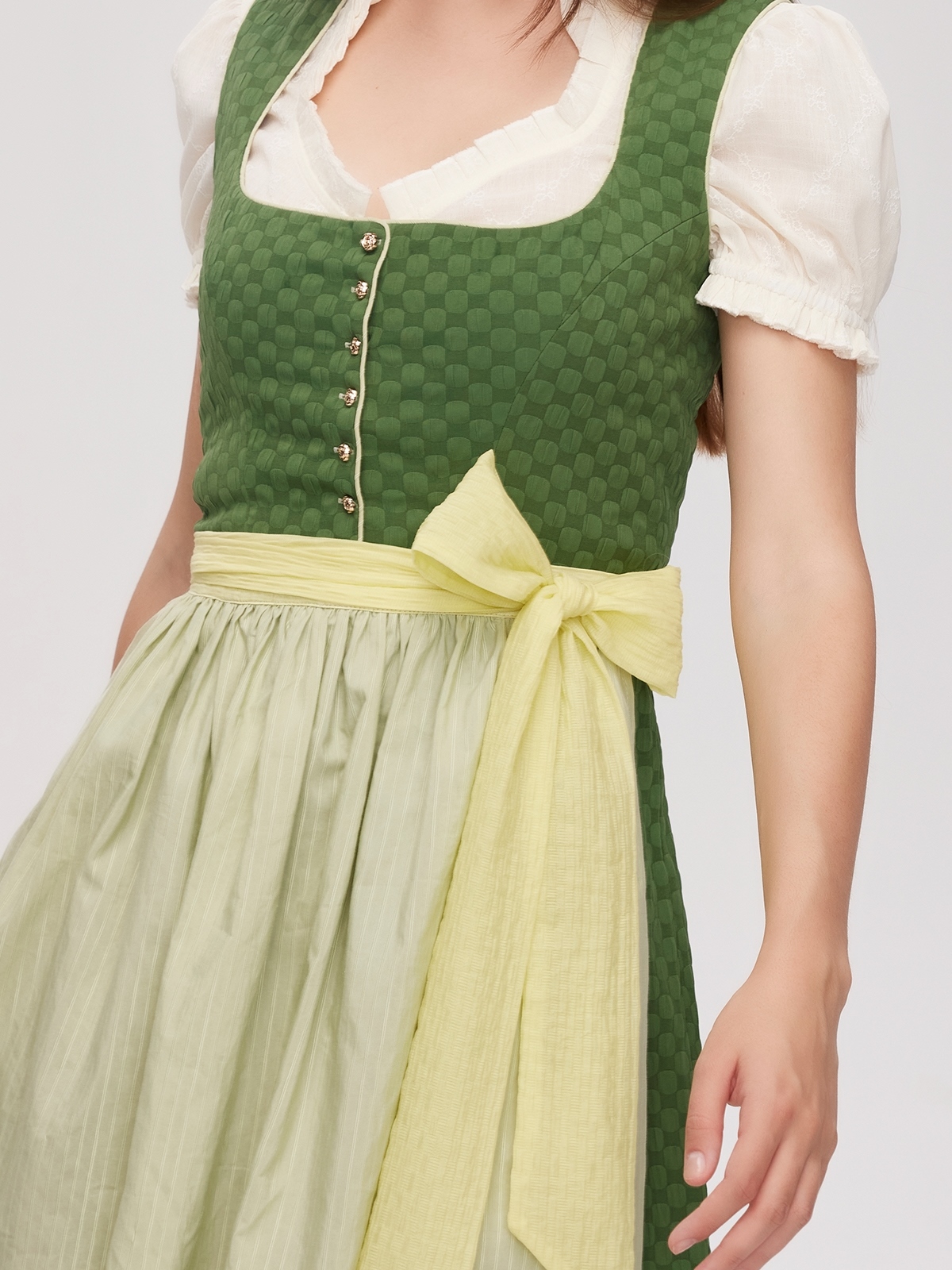 Dirndl im Sale – stilvolle Tracht zu reduzierten Preisen