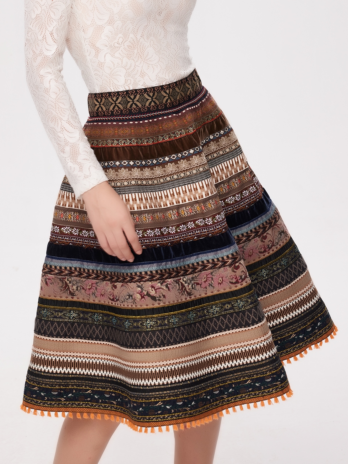 Ehreer Dirndl in Braun