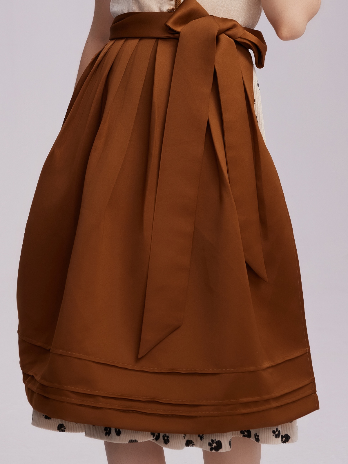 Trachten Rock in Braun mit traditioneller Stickerei